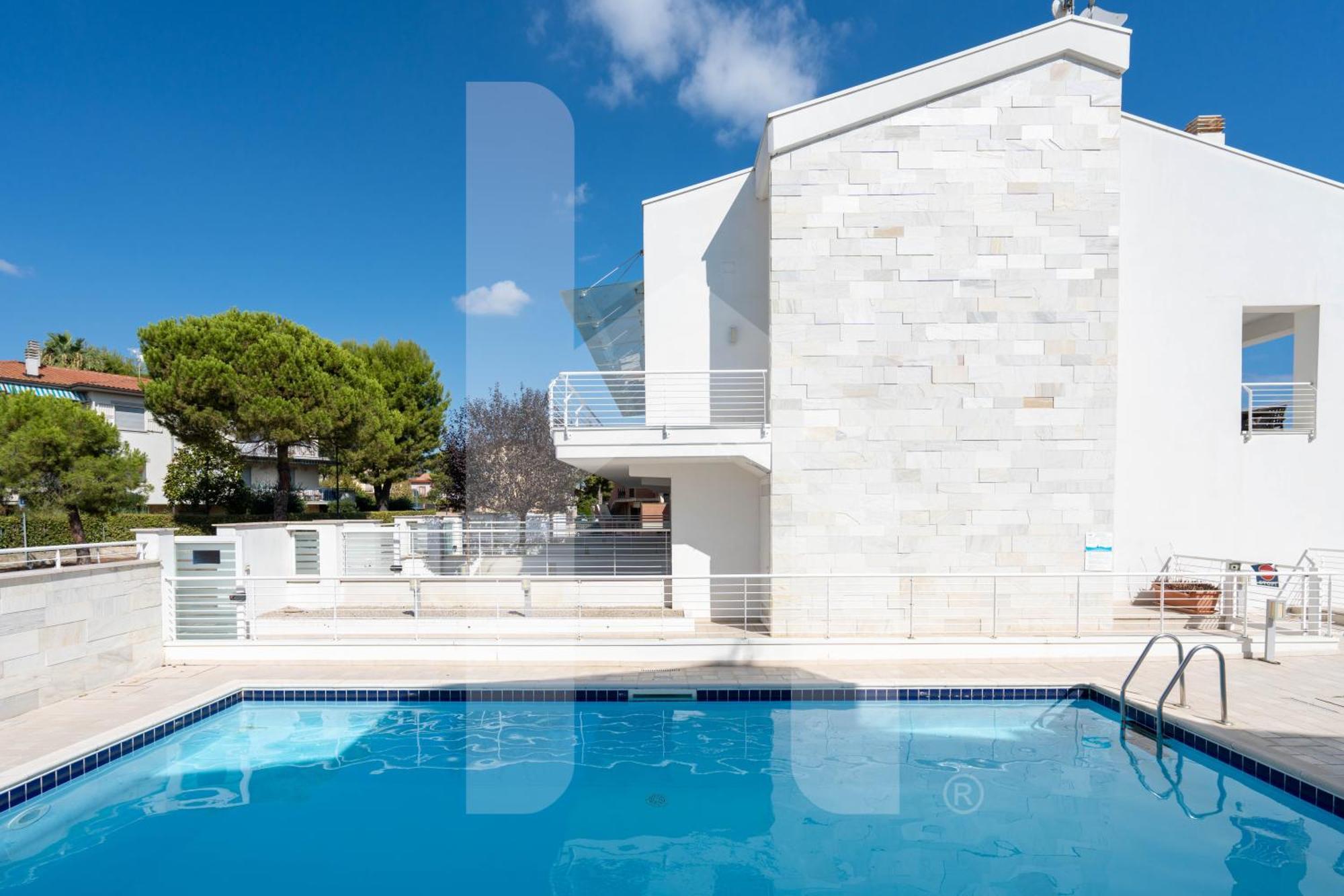 Homiday - Cerrano Park Resort Pineto Dış mekan fotoğraf