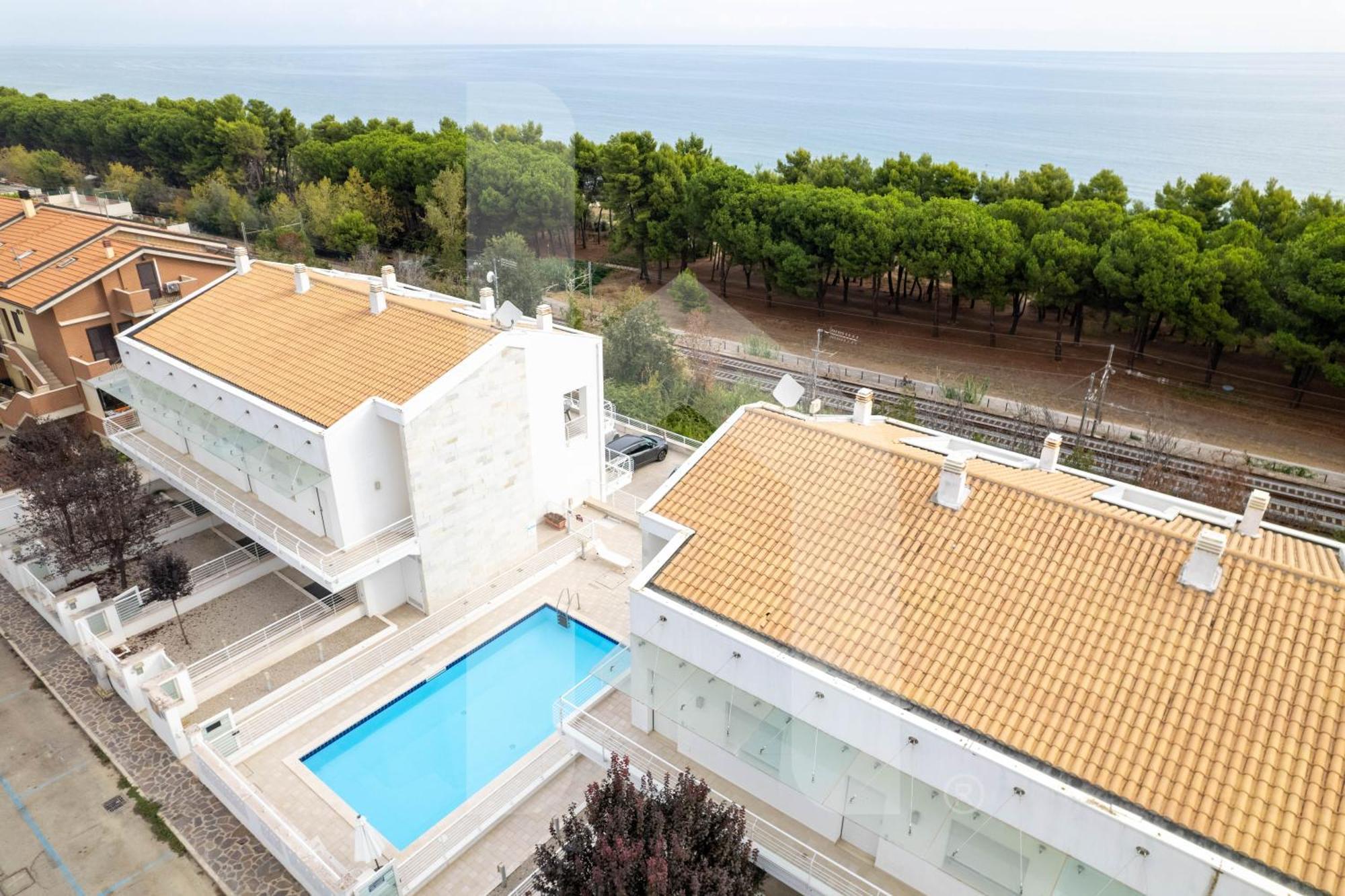 Homiday - Cerrano Park Resort Pineto Dış mekan fotoğraf